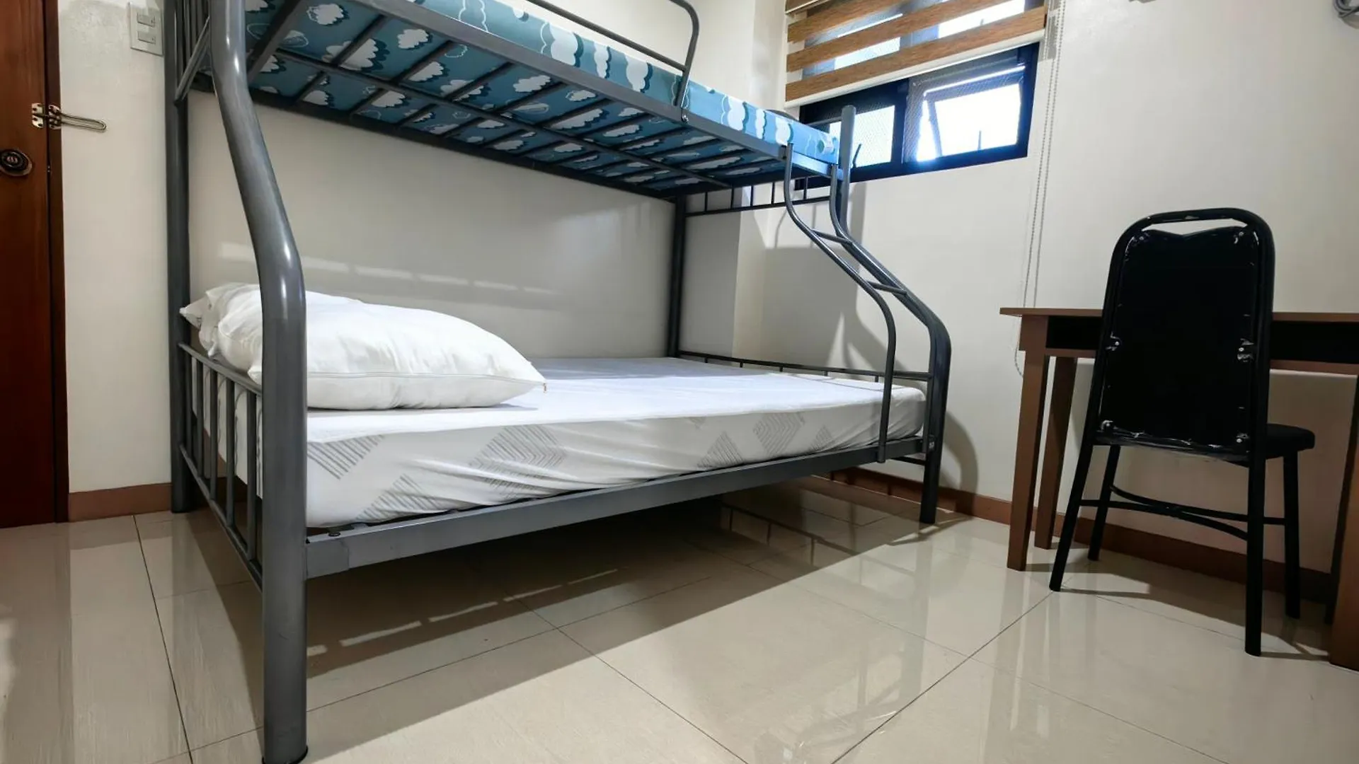 Dormitory Near Sm And S And R Davao Stadt